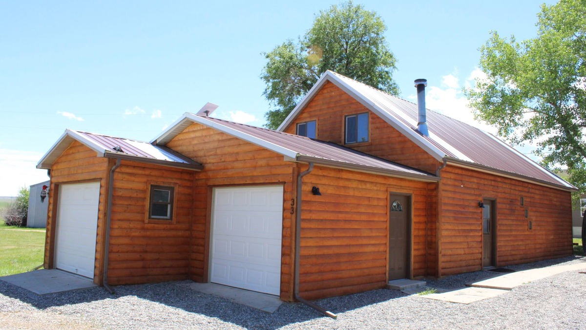 Fort Smith Bed & Breakfast | Anglers Rest, Cozy 2 bed,2 bath. All you need for a good time on & off the water