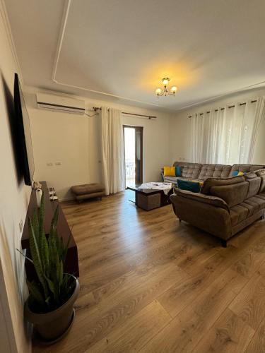 Qafe e Gjashtes Apartment | Anila's Apartment