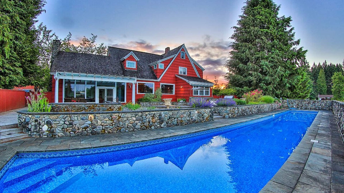 Olympia House | Animal Sanctuary, Horses, Pool, Spa, Small Weddings