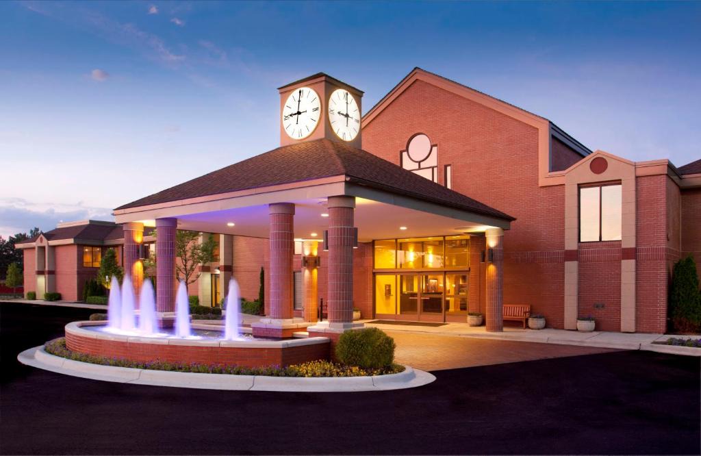 Ann Arbor Hotel | Ann Arbor Regent Hotel and Suites