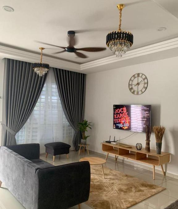 Bandar Sri Sendayan House | Ann Homestay Laman Sendayan