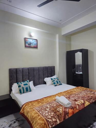 Allahabad House | Ann's homestay