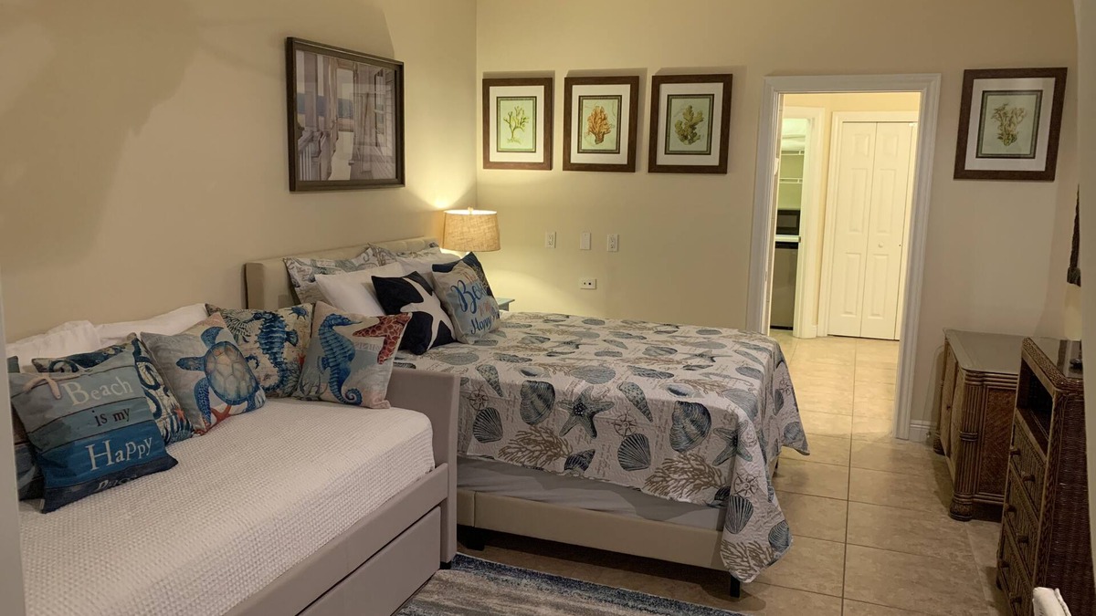 Bradenton Beach Condo | Anna Maria Sunsets - studio