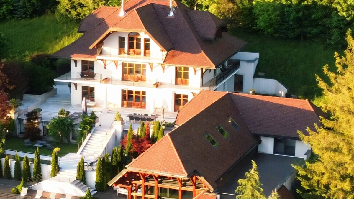Veyrier-du-Lac Villa | "Annecy Location Prestige: Villa Josephine – Stunning View of Lake Annecy"