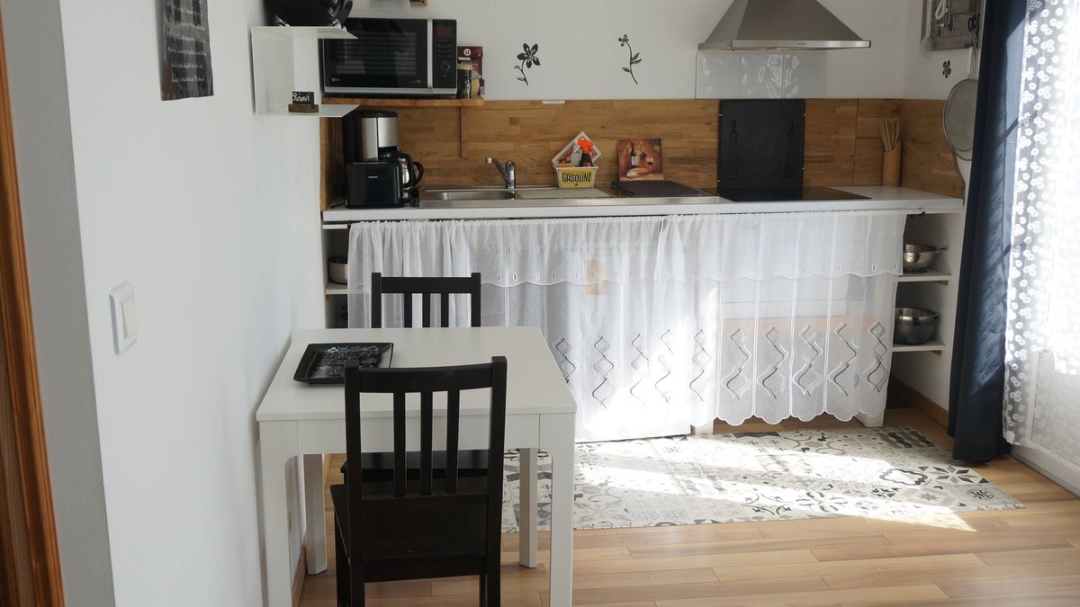 Bedarieux (ornac) Apartment | Annexe -apart n°4 studio. 2 persons with bed 140 x 190
