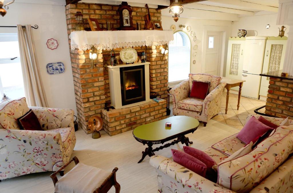 Kilcar House | Annie's Corner House