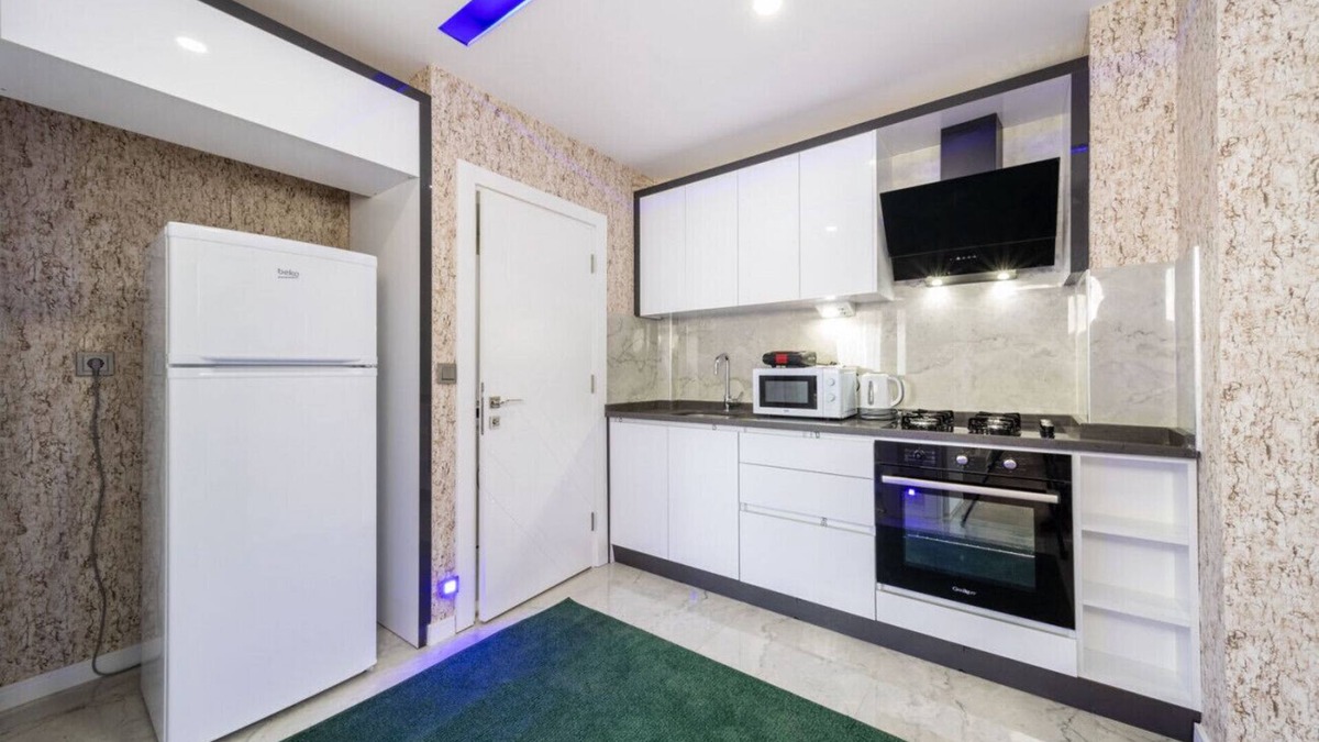 Liman Mahallesi Apartment | Antalya Beachside Escape, Close to the Sea