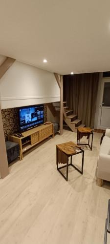 Le Marais Apartment | Antares - SILS - 2 chambres séparées en mezzanine