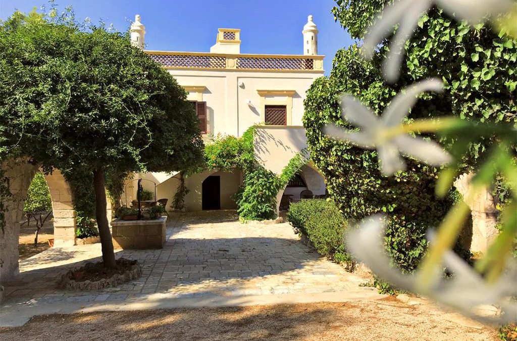 Pulsano Bed & Breakfast | Antica Casina B&B di Charme