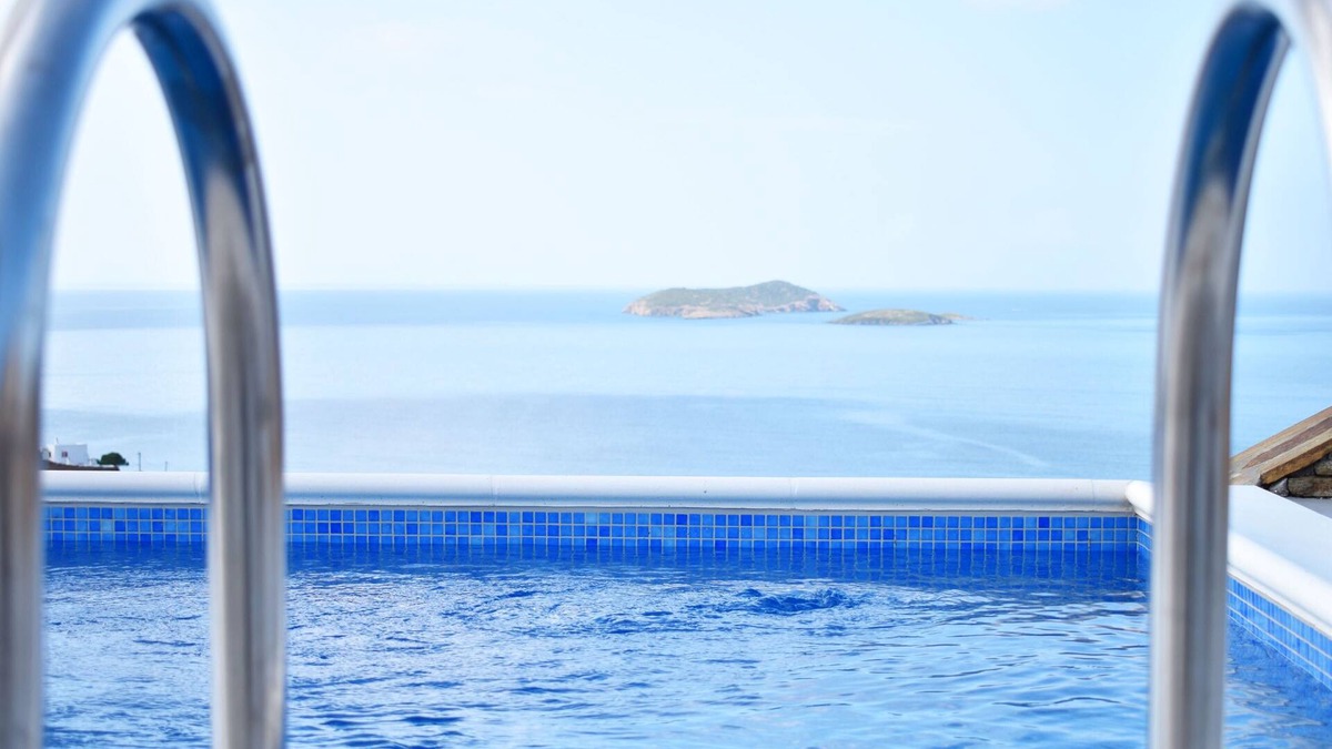 Gavrio Villa | Antigoni Villas