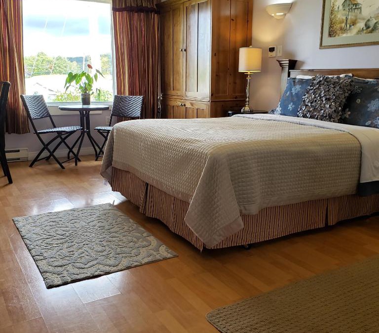 Antigonish House | Antigonish Evergreen Inn