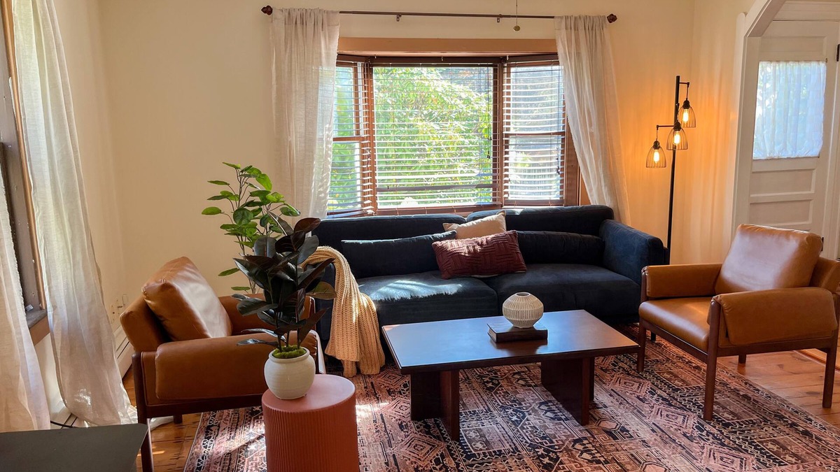 Hancock Other | Antique Farmhouse| King Bed| 2bathrooms| 30 mins to Acadia Natl Park