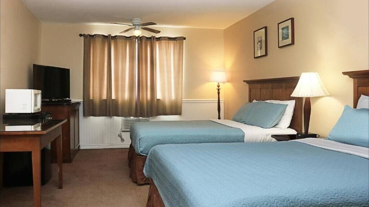 Frontier Hotel | Antler Motel