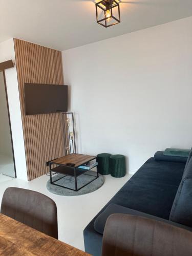 Zwijndrecht Apartment | Antwerp West Side, TERRACE