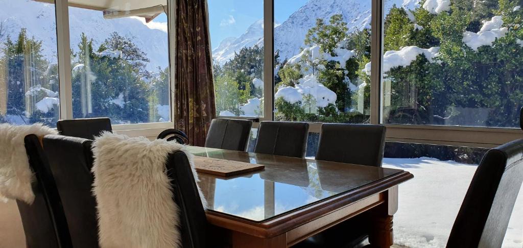 Mount Cook Village Ski Chalet | Aoraki Alpine Chalet
