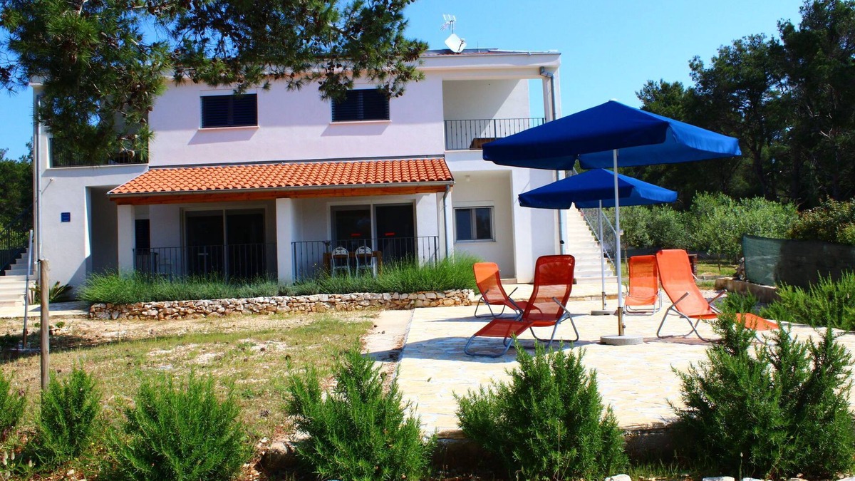 Verunic Apartment | Apartment in Veli Rat near Beaches