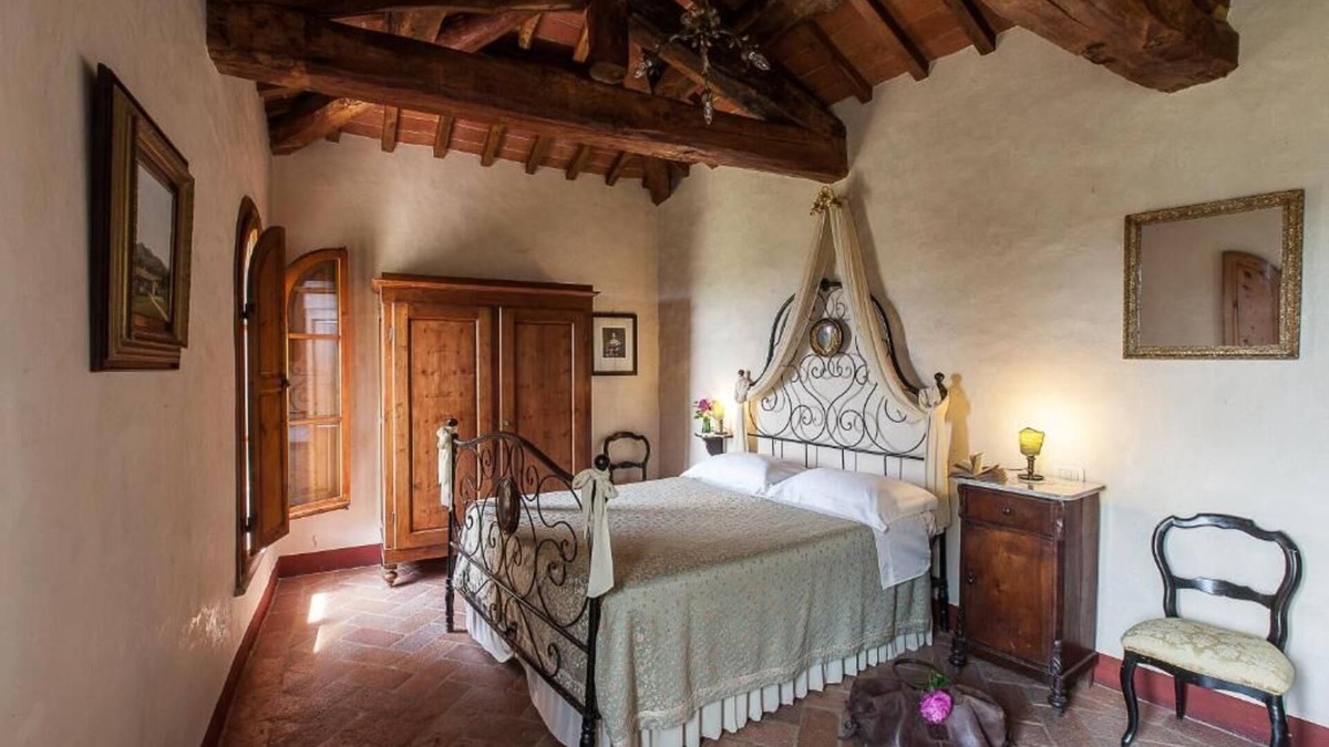 Sesto Fiorentino Apartment | Apartment with pool in the countryside 20 minutes from Florence
