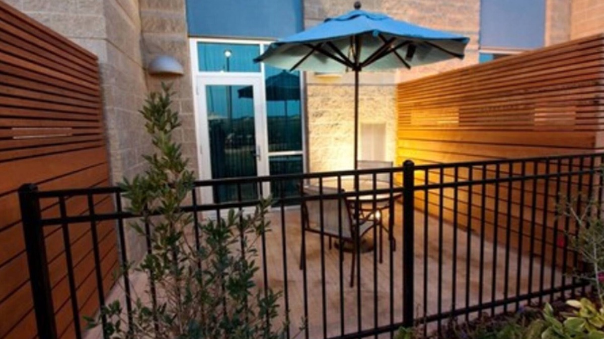 Lawton Hotel | Apache Casino Hotel