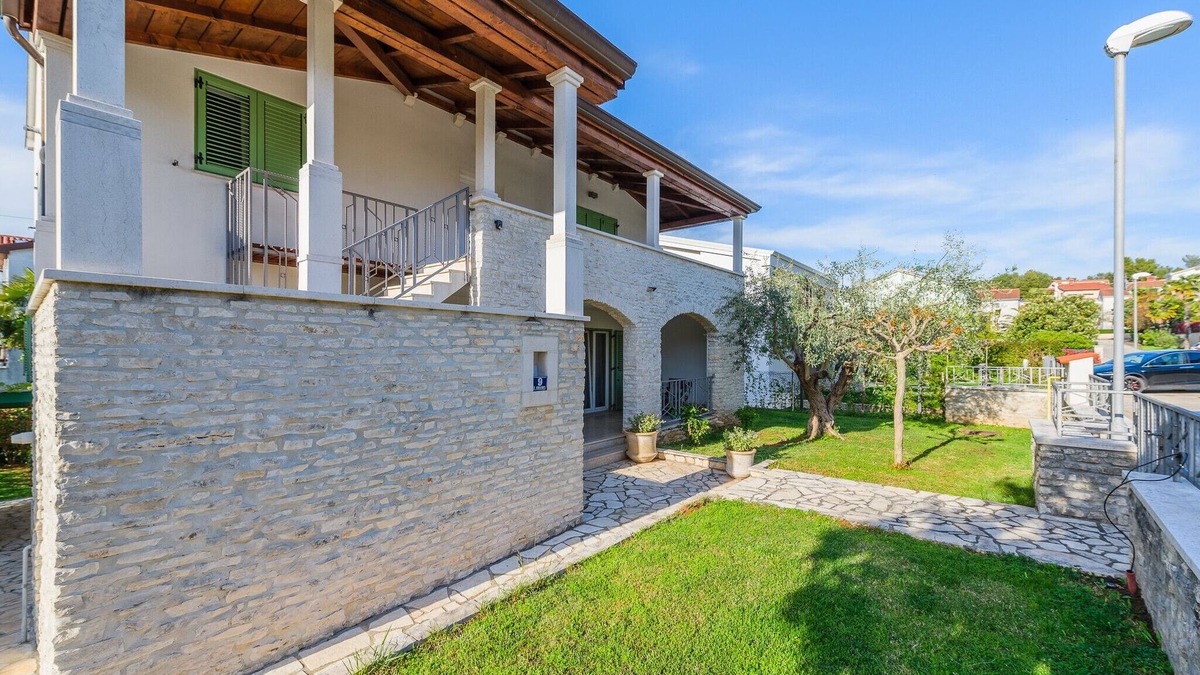 Brulo Apartment | Aparment Inteuro in Porec, Istria