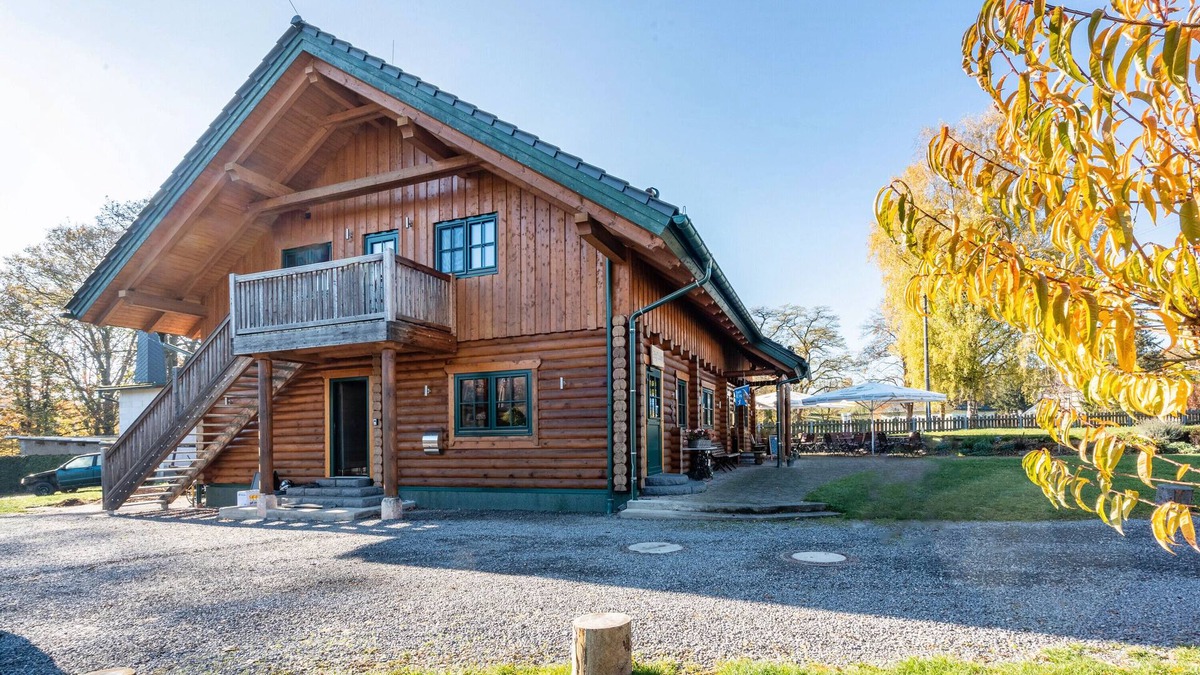 Augustusburg Apartment | Apartment 'Blockhaus' with Mountain View, Shared Garden and Wi-Fi