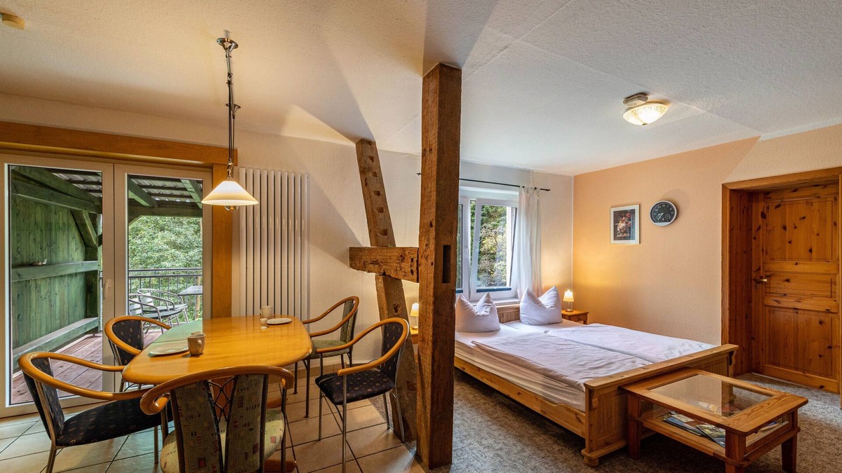 Feldberger Seenlandschaft Apartment | Apartment 'Ferienwohnung Wels' with Balcony and Wi-Fi