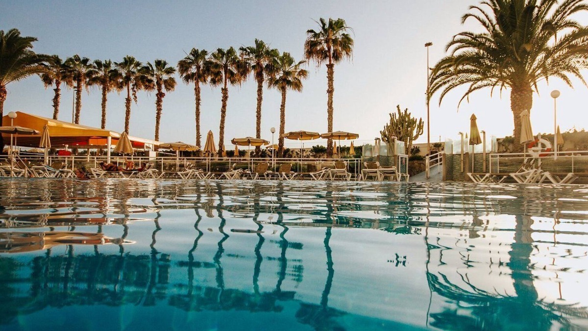 San Fernando Apartment | Apartment on the first floor facing the sea in Patalavaca