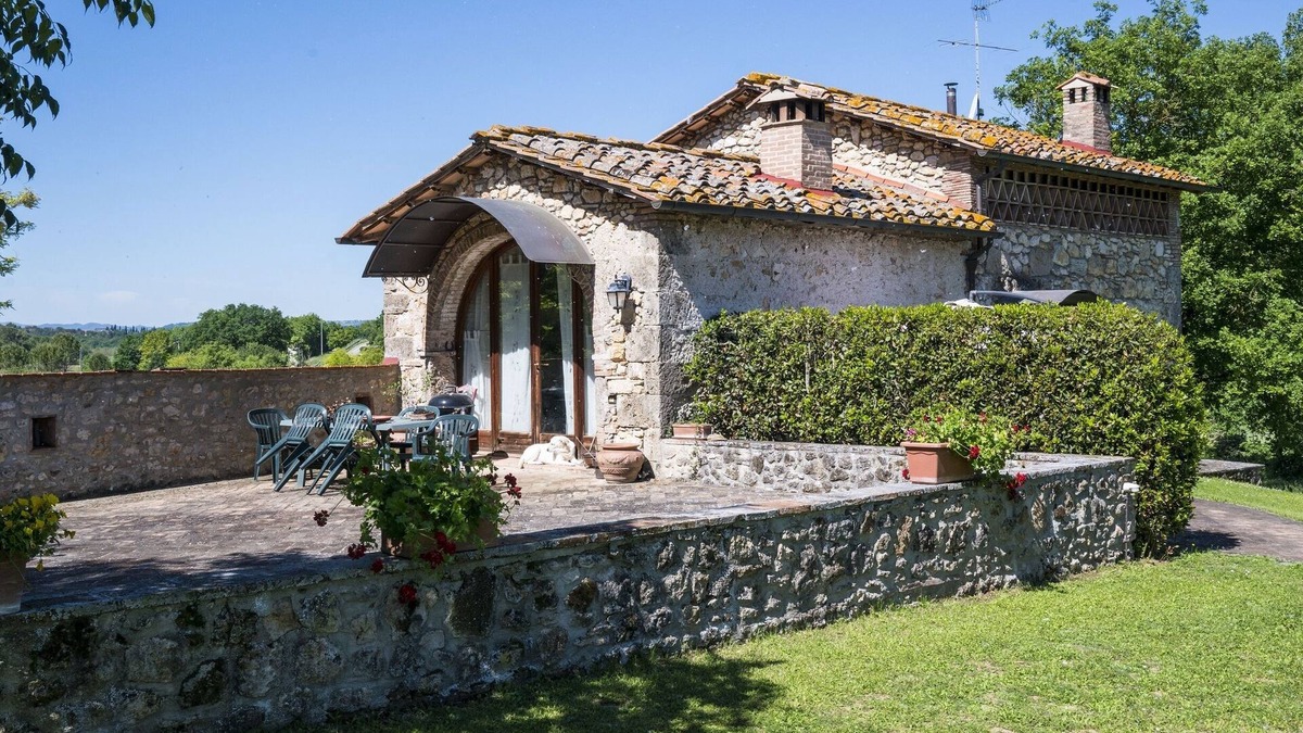 Monteriggioni House | APART. OF CHARM, AIR CONDITIONING, FENCED POOL IN THE HEART OF CHIANTI-FLORENCE