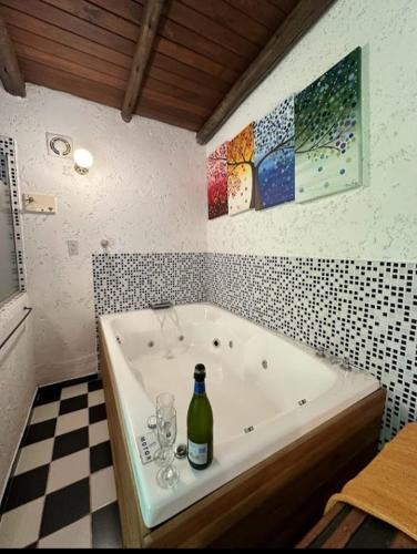 Rio Ceballos Apartment | Apart Suite Rural, hidromasajes doble, pileta, Grupo Cabaña La Triada