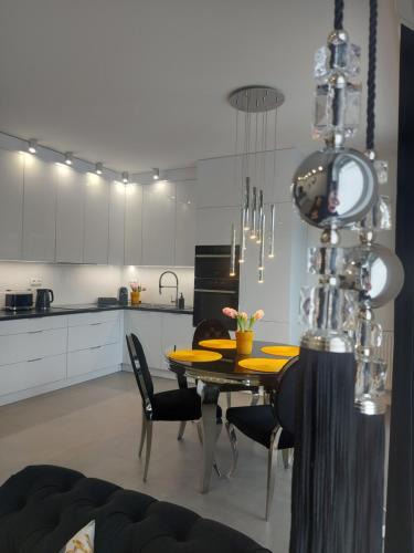 Beczkow Apartment | Apartament Black Glamour 728-828-835