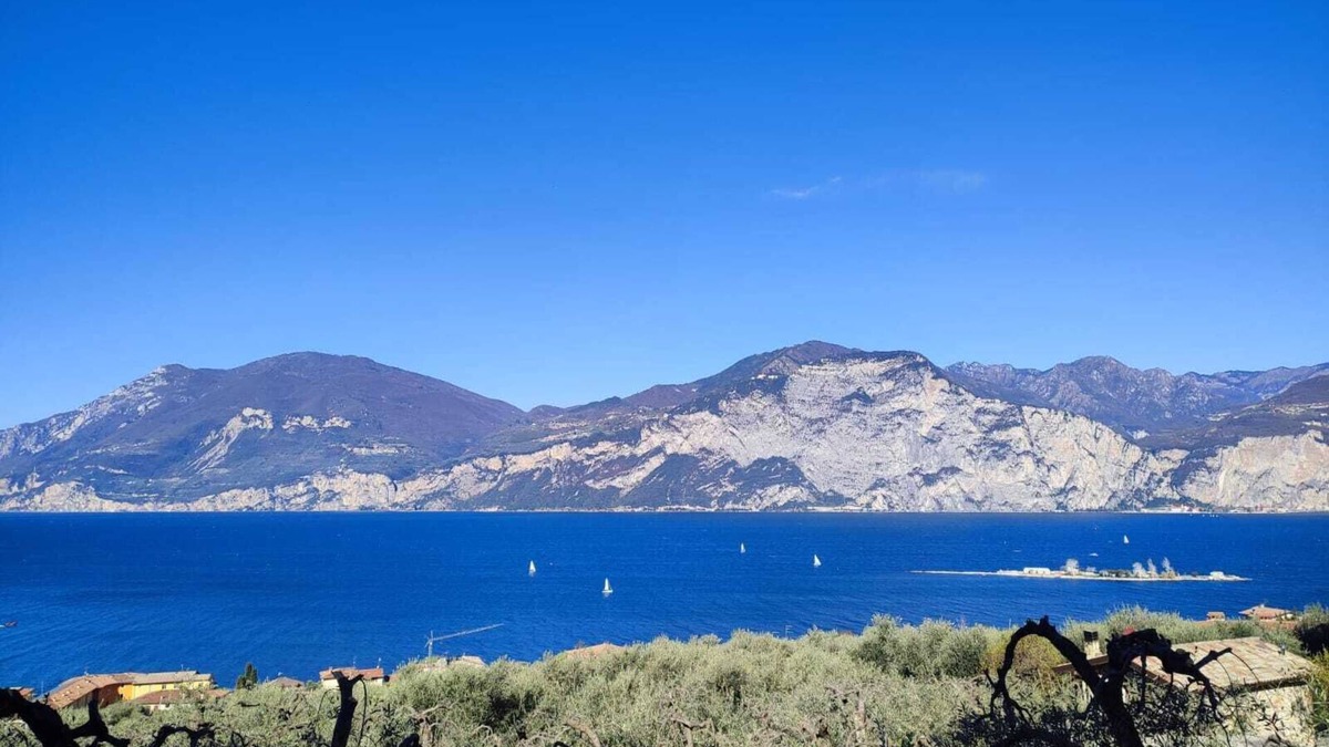 Assenza Apartment | Apartament Malva 2 with balcony and amazing lake view