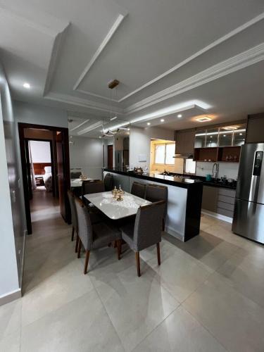 Sector Aeroporto Apartment | Apartamento 3 quartos mobiliado