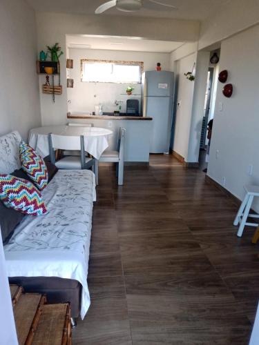 Balneario Paqueta Apartment | Apartamento a uma quadra da praia