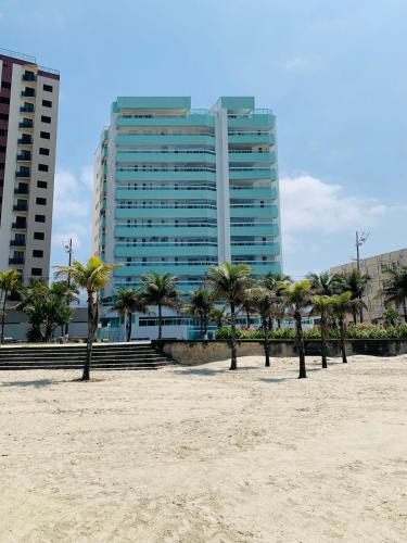 Florida Apartment | Apartamento frente mar com 3 suítes e 2 vagas de garagem