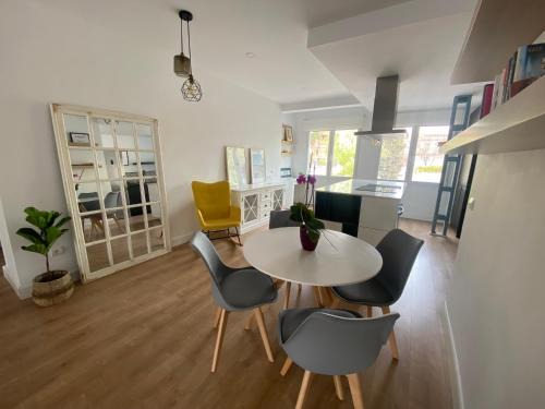 Province of Toledo Apartment | APARTAMENTO RECONQUISTA