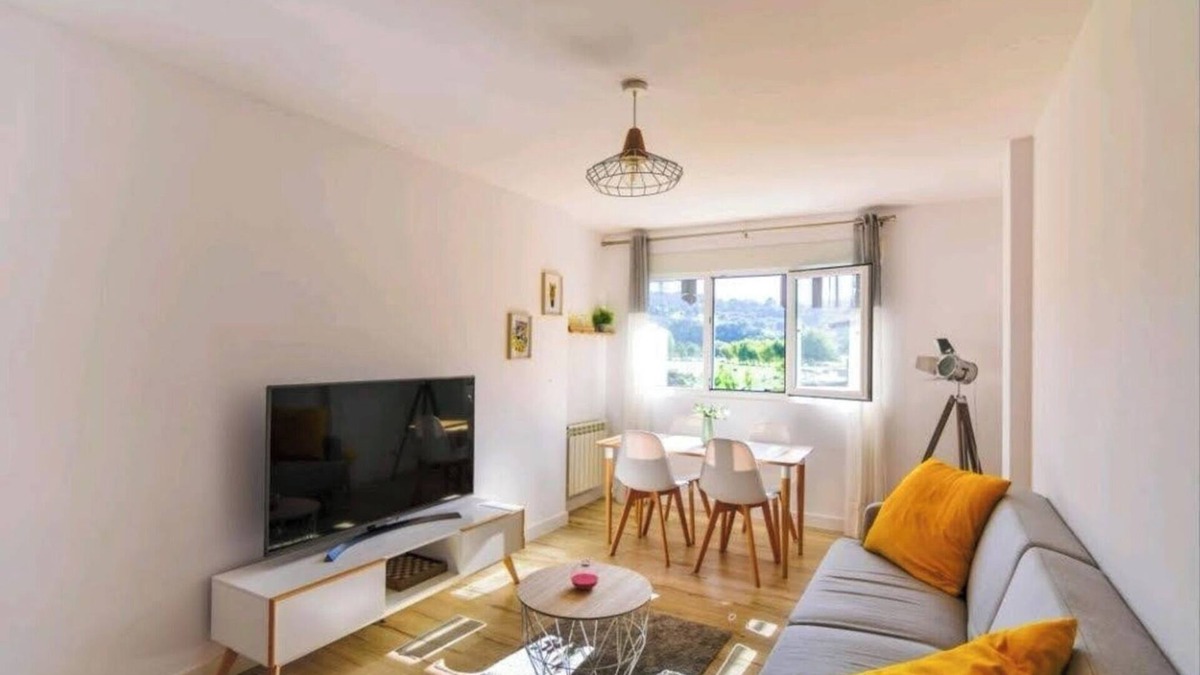 Castaneda Apartment | Apartamento reformado Cabarceno