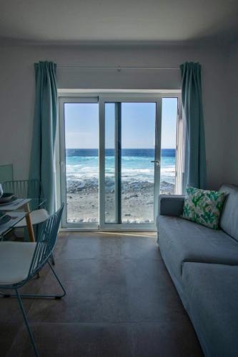 El Golfo Apartment | Apartamento Valeron