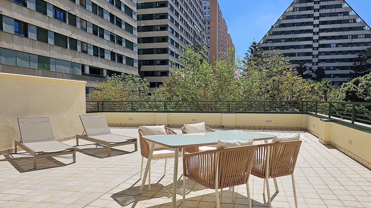 Ciutat de les Arts i les Ciencies Apartment | APARTAMENTOS LAS CIENCIAS R. WiFi + Parking + Aire Acondicionado