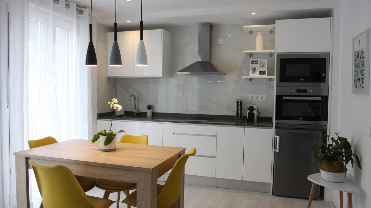 Haro Apartment | Apartamentos La Herradura Balcon