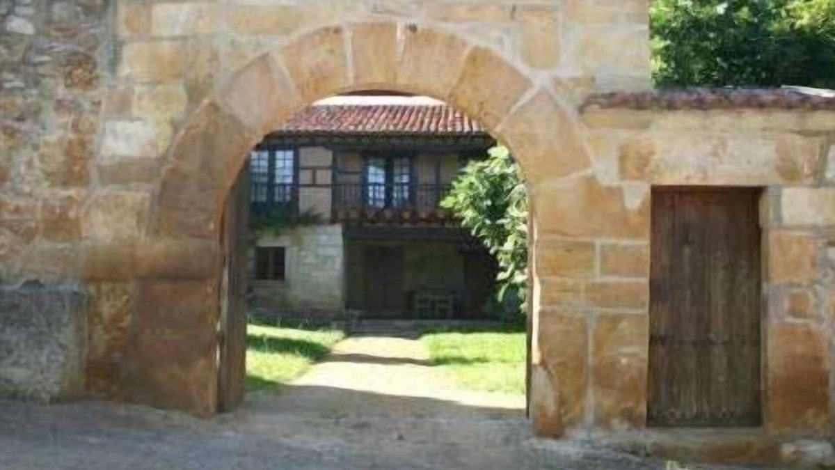 Alfoz de Lloredo Cottage | Apartamentos Padruno 5 for 2/4 persons