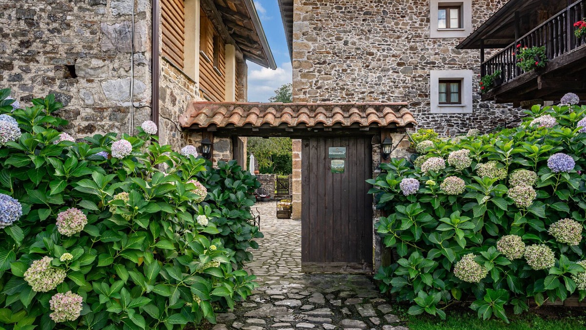 Yerbo House | Apartamentos Rurales Ca Lulon: La Solana