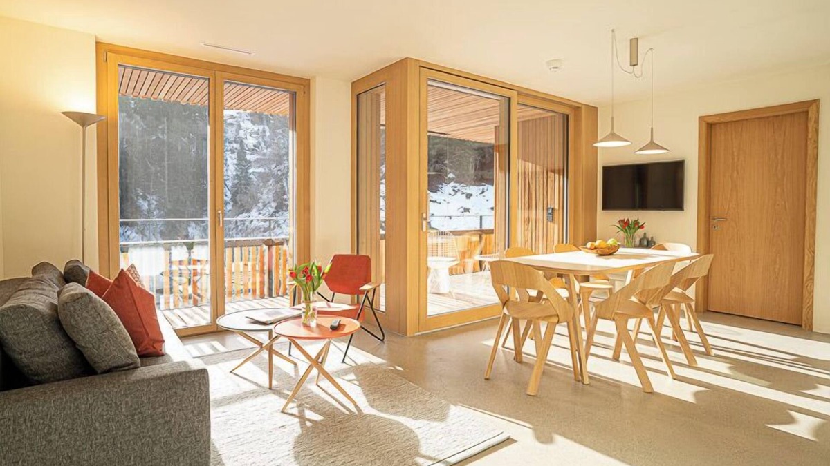 Flims Apartment | Apartemnt Stenna Cavorgia - bright and modern 3.5 room apartment.