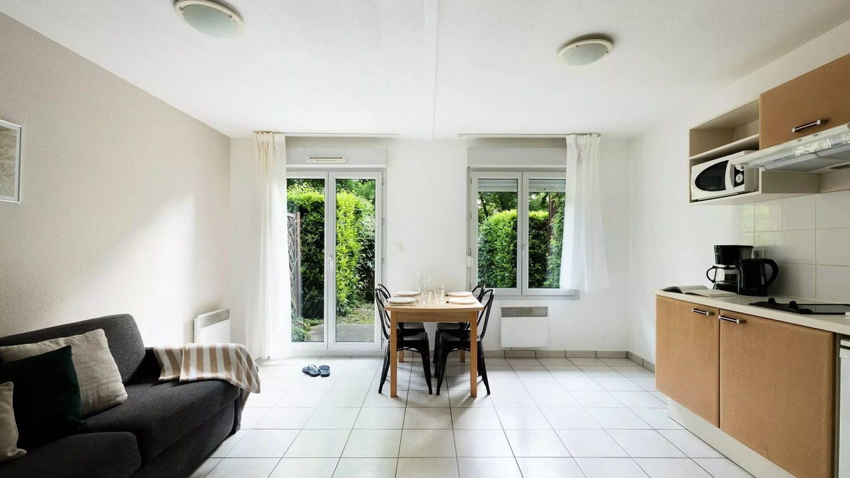 Lissieu Apartment | Aparthotel Garden & City Lyon - Lissieu 3* - 2 rooms 4 people