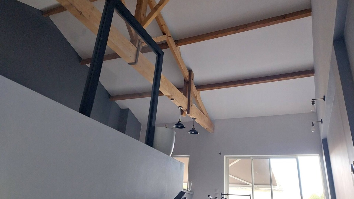 Saint-Bonnet-sur-Gironde Apartment | Apartment 100 m2, 3 bedrooms, 5 beds Balcony (Smoking area).
