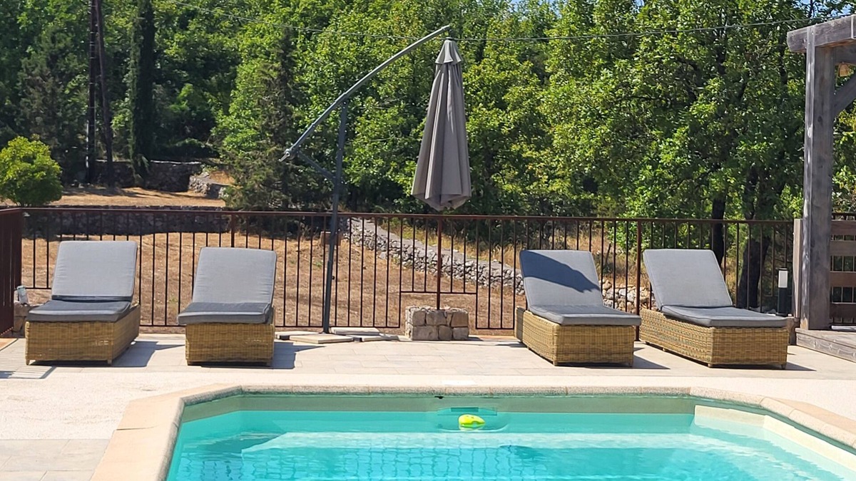 Saint-Cezaire-sur-Siagne House | Apartment in quiet house