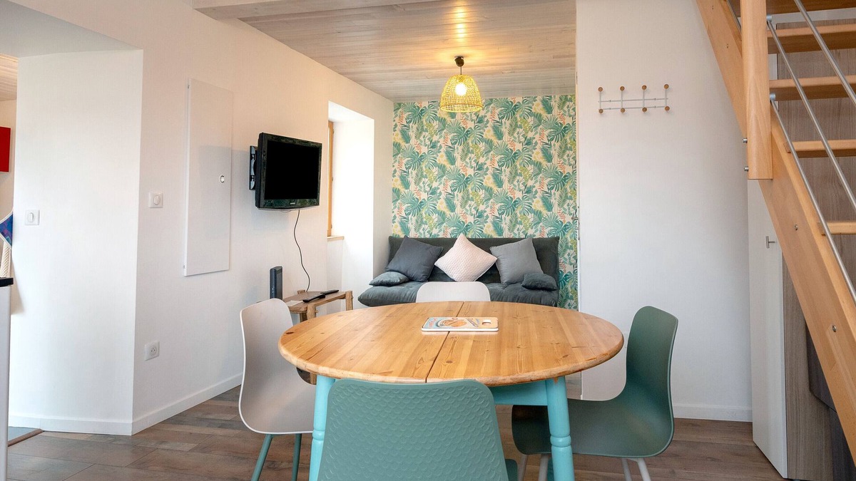 Saint-Maurice-de-Rotherens Apartment | Apartment 'Chez Pierre Et Germaine' with Mountain View, Private Terrace and Wi-Fi
