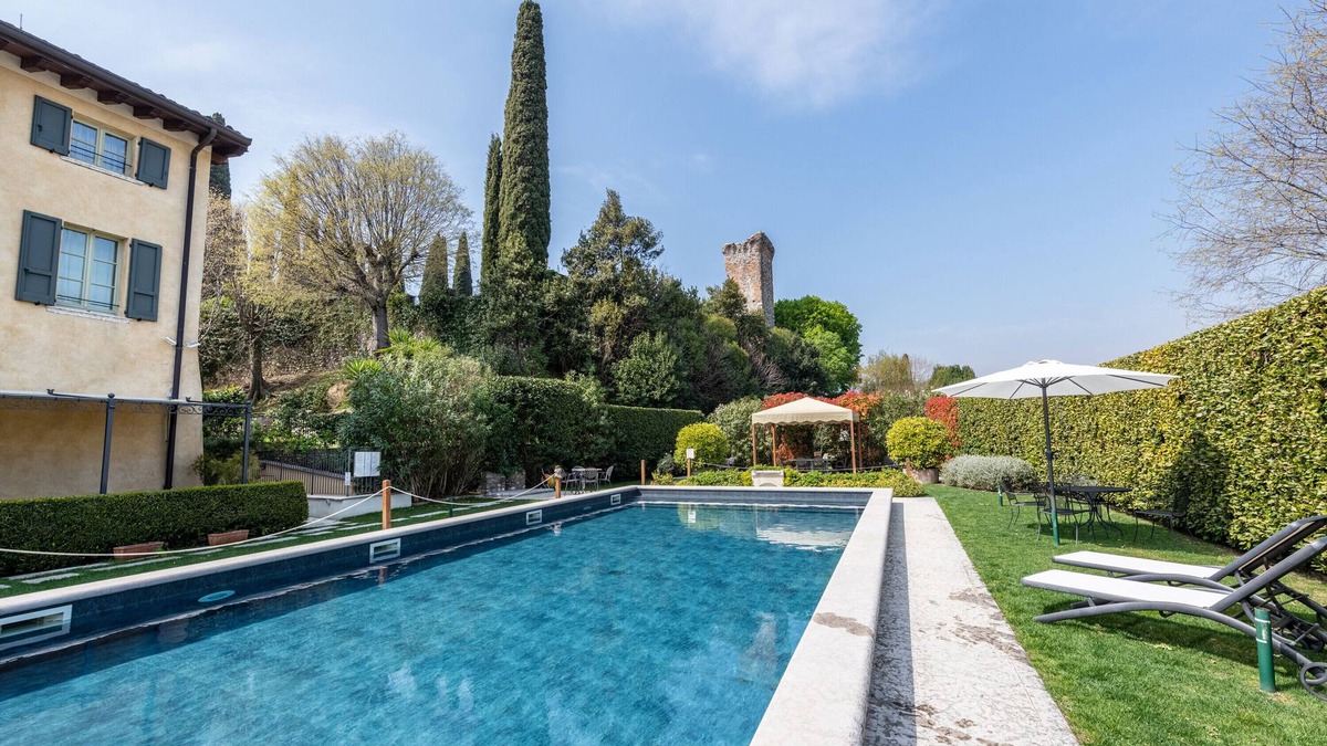 San Felice del Benaco Apartment | Apartment 'Antica Torre Cicerone' with Shared Pool, Wi-Fi and Air Conditioning