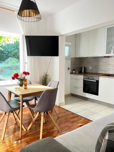 Vrlika Apartment | Apartman ANA