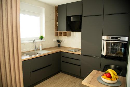 Slavonski Brod Apartment | Apartman April u centru grada, besplatan parking