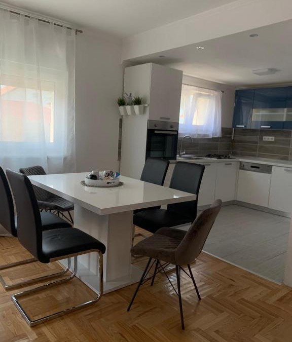 Belisce Apartment | Apartman Loni , Belišće