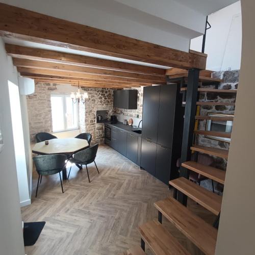 Kastel Kambelovac Apartment | Apartman old house in Kastel Kambelovac